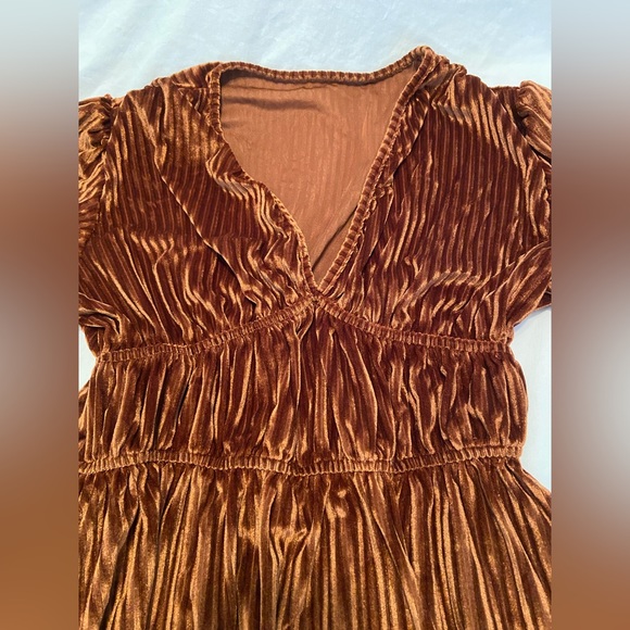 Velvet dress beautiful coffee color - Picture 3 of 4